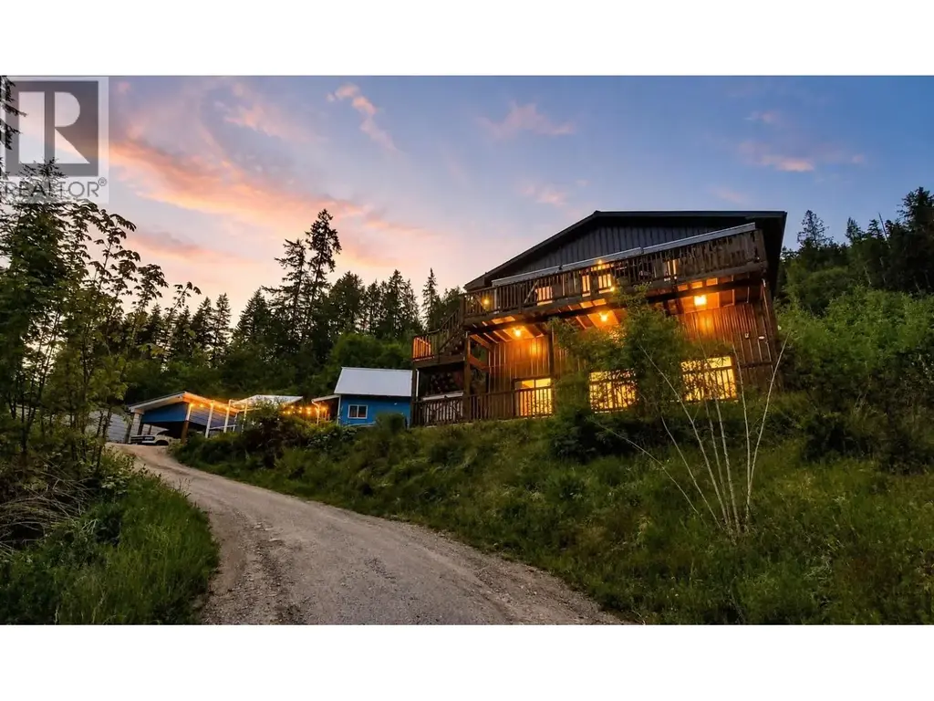 6421 Sunshine Drive, Balfour